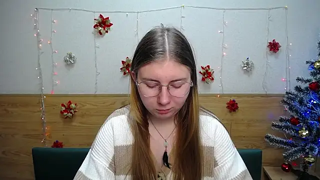 Snapshot of RysaKosaYlya chatting on 12.27.24 RysaKosaYlya online show from 12.27.24