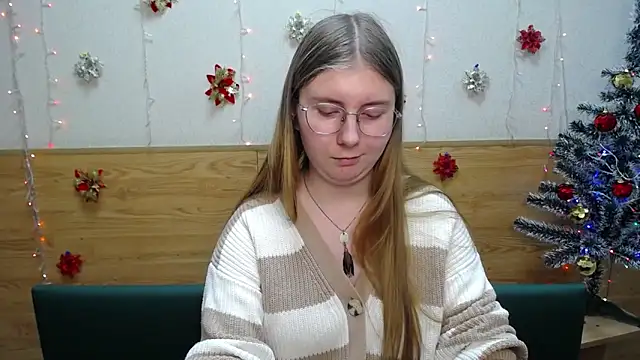 Snapshot of RysaKosaYlya chatting on 01.12.25 RysaKosaYlya online show from 01.12.25