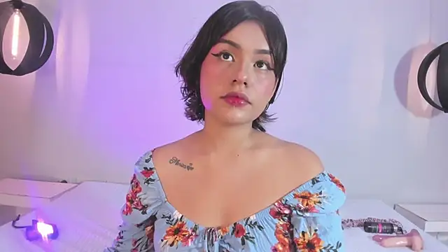 Snapshot of _sowy_venus_ chatting on 02.20.25 sowy venus online show from 02.20.25