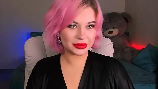 Snapshot of evaharve chatting on 12.16.24 evaharve online show from 12.16.24