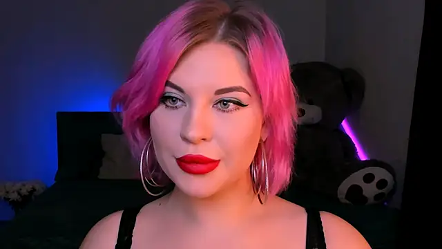 Snapshot of evaharve chatting on 01.05.25 evaharve online show from 01.05.25