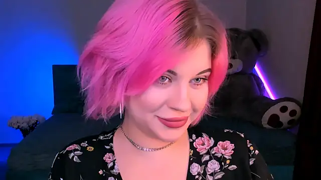 Snapshot of evaharve chatting on 01.05.25 evaharve online show from 01.05.25