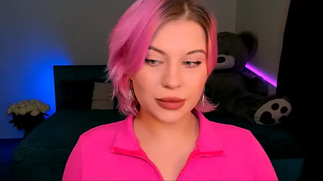 Snapshot of evaharve chatting on 01.13.25 evaharve online show from 01.13.25