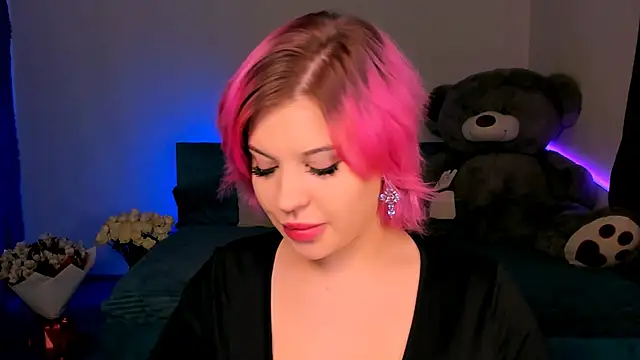 Snapshot of evaharve chatting on 01.17.25 evaharve online show from 01.17.25