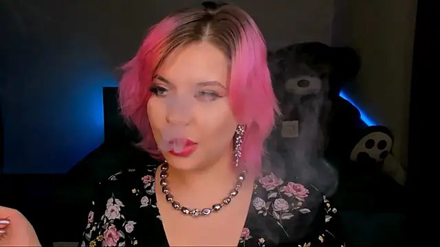 Snapshot of evaharve chatting on 02.01.25 evaharve online show from 02.01.25