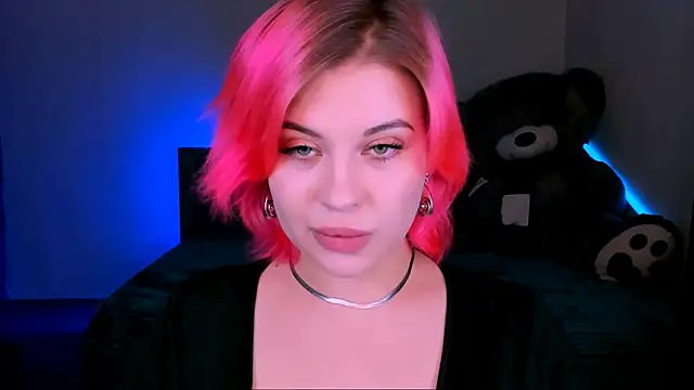 Snapshot of evaharve chatting on 02.06.25 evaharve online show from 02.06.25