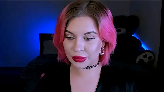 Snapshot of evaharve chatting on 02.28.25 evaharve online show from 02.28.25