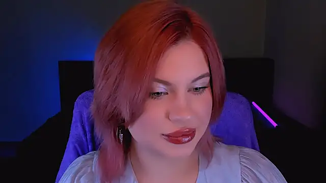 Snapshot of evaharve chatting on 10.02.25 evaharve online show from 10.02.25