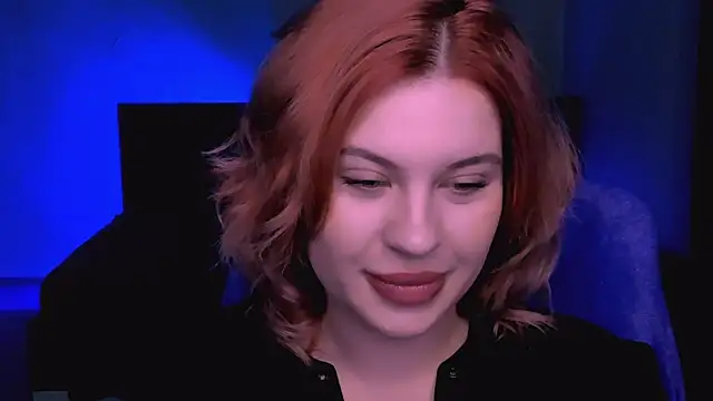 Snapshot of evaharve chatting on 10.05.25 evaharve online show from 10.05.25