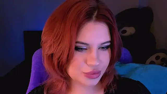 Snapshot of evaharve chatting on 11.03.25 evaharve online show from 11.03.25