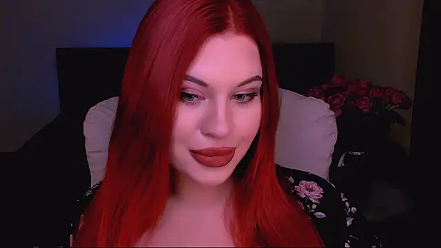 Snapshot of evaharve chatting on 11.19.25 evaharve online show from 11.19.25