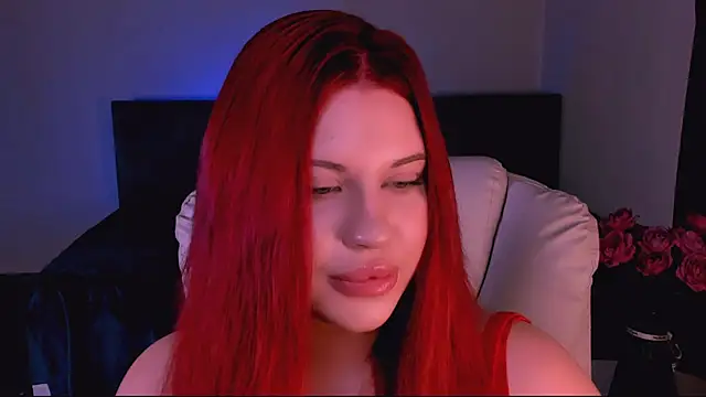 Snapshot of evaharve chatting on 11.21.25 evaharve online show from 11.21.25