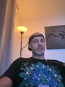 Snapshot of Avamereandmikel chatting on 11.07.25 Avamereandmikel online show from 11.07.25