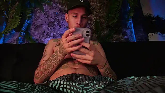 Junihn0 online show from 12.22.24