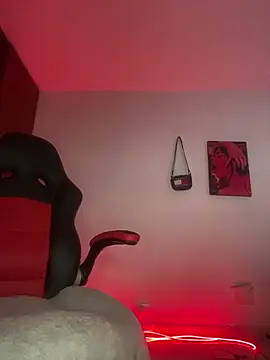 Junihn0 online show from 02.05.25