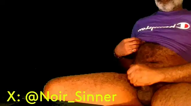 Snapshot of sinnernoir chatting on 01.20.25 sinnernoir online show from 01.20.25