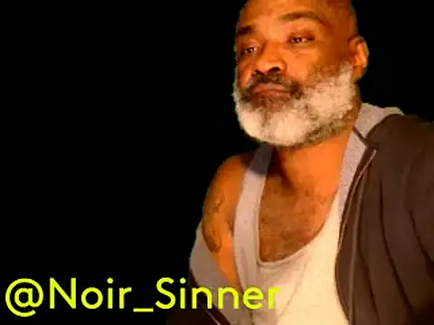 Snapshot of sinnernoir chatting on 01.29.25 sinnernoir online show from 01.29.25