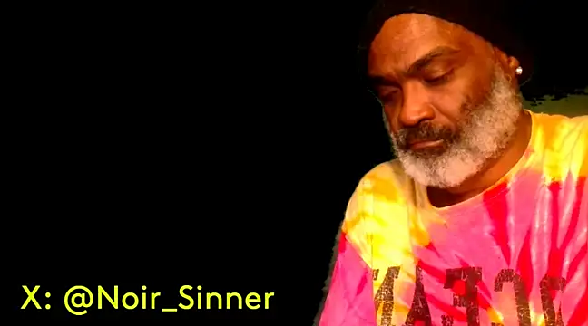 Snapshot of sinnernoir chatting on 02.08.25 sinnernoir online show from 02.08.25