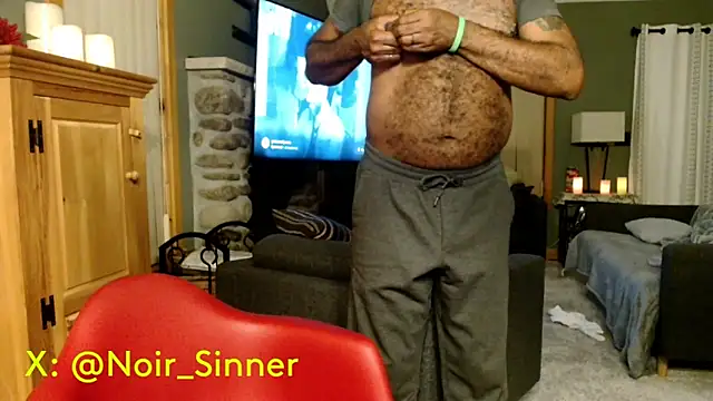 Snapshot of sinnernoir chatting on 09.12.25 sinnernoir online show from 09.12.25