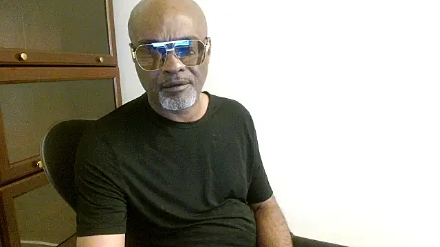 sinnernoir online show from 04.18.26