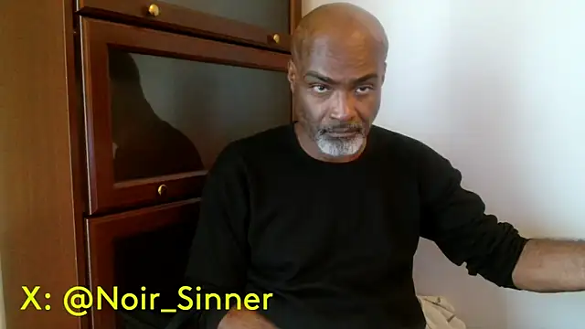 Snapshot of sinnernoir chatting on 04.28.26 sinnernoir online show from 04.28.26