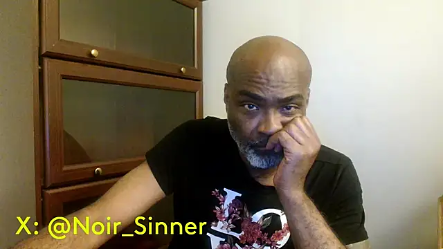 Snapshot of sinnernoir chatting on 05.05.26 sinnernoir online show from 05.05.26