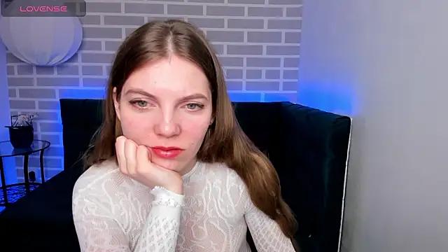 Snapshot of marie_reyes_ chatting on 10.17.25 marie reyes online show from 10.17.25