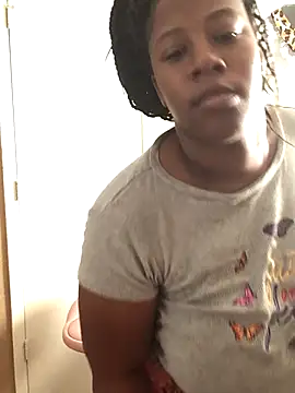 Snapshot of Eboni03 chatting on 09.30.25 Eboni03 online show from 09.30.25