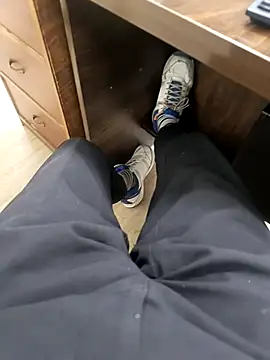 Snapshot of Kakabiraji chatting on 10.13.25 Kakabiraji online show from 10.13.25