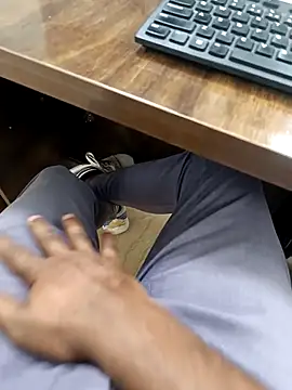 Snapshot of Kakabiraji chatting on 10.16.25 Kakabiraji online show from 10.16.25