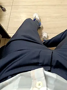 Snapshot of Kakabiraji chatting on 10.23.25 Kakabiraji online show from 10.23.25