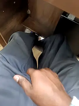 Snapshot of Kakabiraji chatting on 10.24.25 Kakabiraji online show from 10.24.25