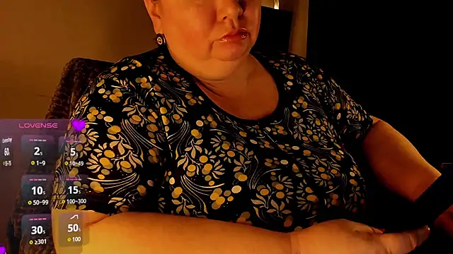 Snapshot of SexxyDreams1 chatting on 02.14.25 SexxyDreams1 online show from 02.14.25