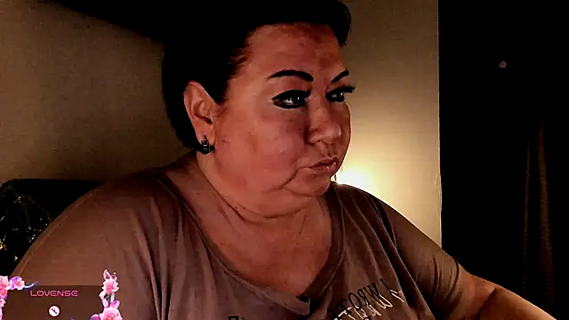 Snapshot of SexxyDreams1 chatting on 09.14.25 SexxyDreams1 online show from 09.14.25