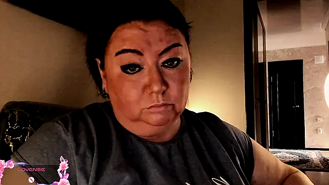 Snapshot of SexxyDreams1 chatting on 09.18.25 SexxyDreams1 online show from 09.18.25