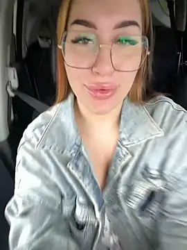 VikiDemi online show from 09.13.25