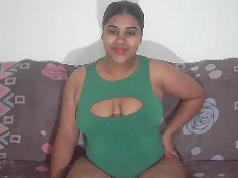 Snapshot of XIndian_Butterfly4uX chatting on 10.11.25 XIndian Butterfly4uX online show from 10.11.25