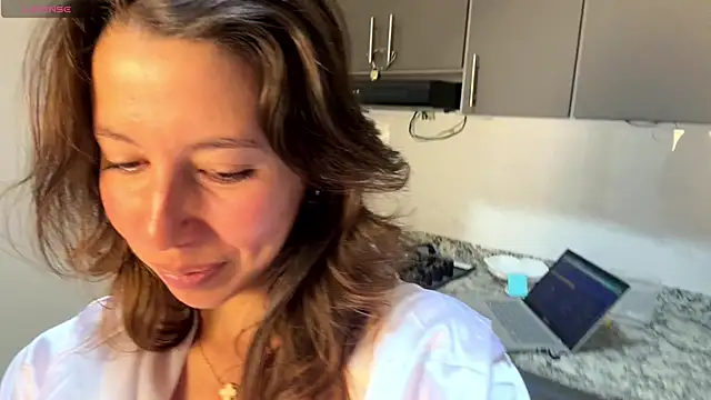 jolie lov online show from 03.04.26