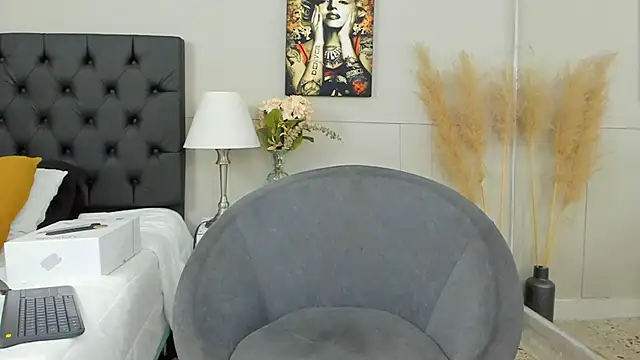 Robin Rief online show from 02.24.25