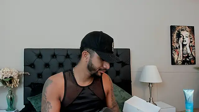 Robin Rief online show from 09.22.25