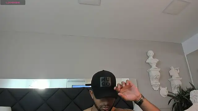 Robin Rief online show from 11.22.25