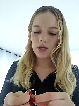 NicoleCut online show from 02.17.25