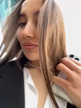 Snapshot of VelvetVixenI chatting on 04.19.26 VelvetVixenI online show from 04.19.26