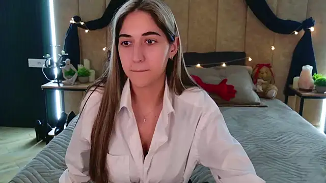 Snapshot of Teresa_Stane chatting on 03.05.25 Teresa Stane online show from 03.05.25