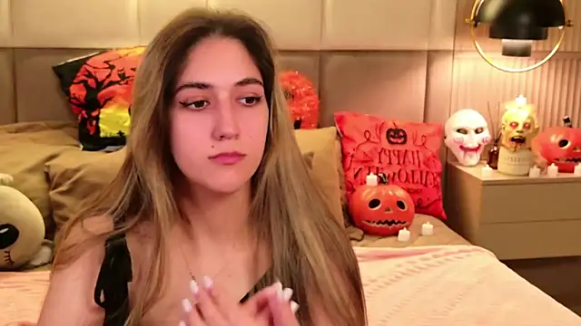 Snapshot of Teresa_Stane chatting on 10.24.25 Teresa Stane online show from 10.24.25