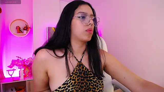 Snapshot of Aurora_Brownn chatting on 02.03.25 Aurora Brownn online show from 02.03.25