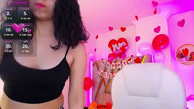 Snapshot of Aurora_Brownn chatting on 02.14.25 Aurora Brownn online show from 02.14.25