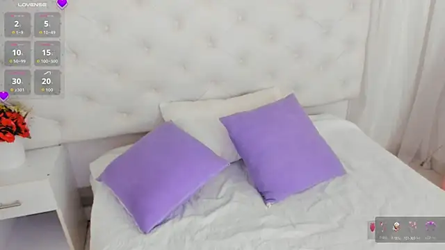 anchela-garcia1 online show from 12.22.25