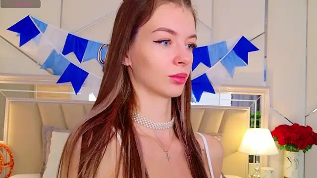 Snapshot of MeganMour chatting on 09.29.25 MeganMour online show from 09.29.25