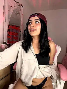 Emily-14 online show from 10.29.25